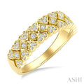1/4 Ctw Round Cut Diamond Heart Shape Weave Fashion Band in 14K Yellow Gold