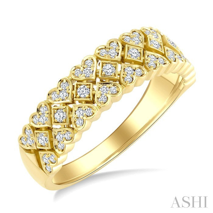 1/4 Ctw Round Cut Diamond Heart Shape Weave Fashion Band in 14K Yellow Gold