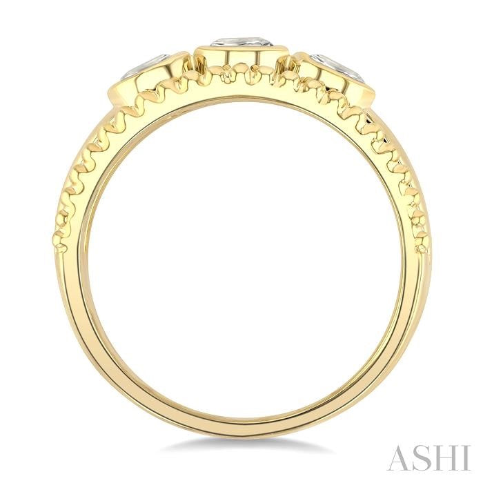 3/4 Ctw 3-Stone Bezel Set Round Cut Diamond Bead Bijoux Fashion Ring in 14K Yellow Gold