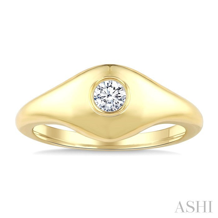1/5 Ctw Round Cut Golden Glow Diamond Fashion Signet Ring in 10K Yellow Gold