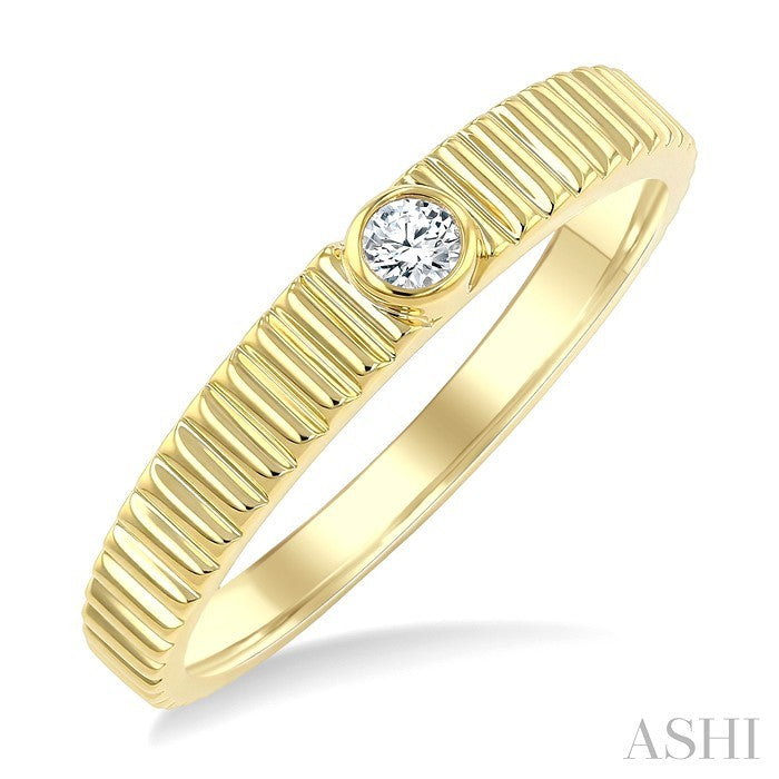 1/20 Ctw Bezel Set Round Cut Diamond Pirouette Fashion Ring in 10K Yellow Gold