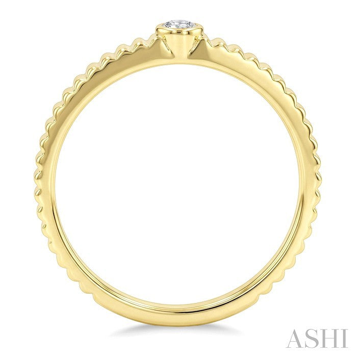 1/20 Ctw Bezel Set Round Cut Diamond Pirouette Fashion Ring in 10K Yellow Gold