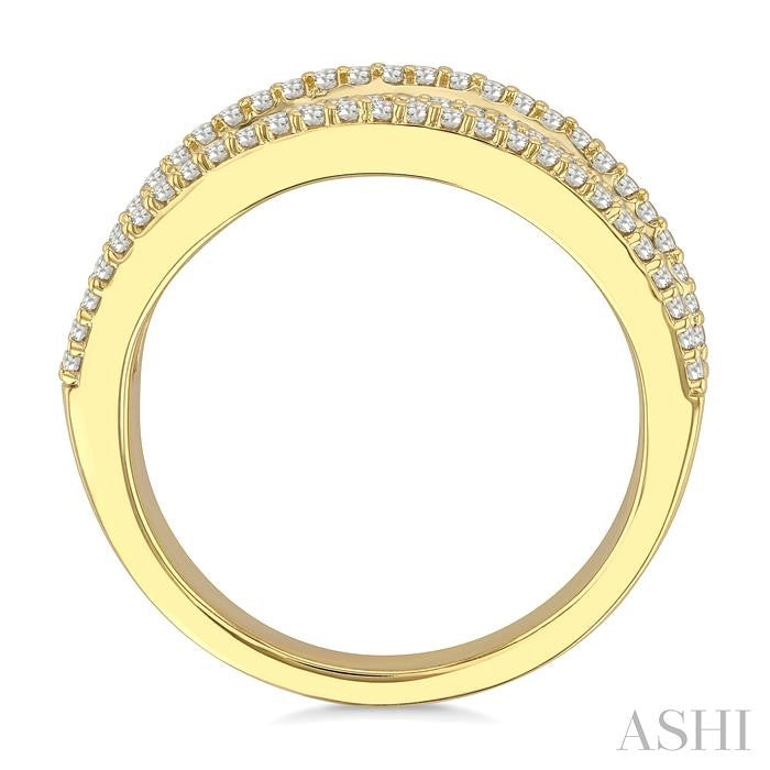 1 1/2 Ctw Baguette and Round Cut Diamond Fashion Band in 14K Yellow Gold