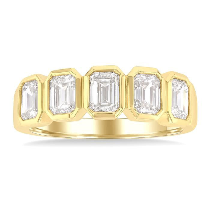 Aurora Diamond Jewelry in Metal