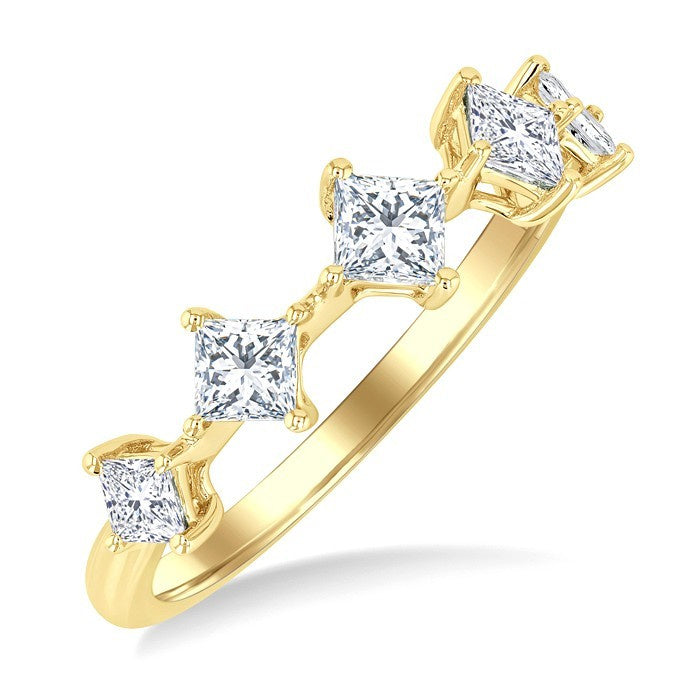 3/4 Ctw Princess Cut Diamond Half Eternity 5-Stone Fashion Band in 14K Yellow Gold