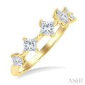 3/4 Ctw Princess Cut Diamond Half Eternity 5-Stone Fashion Band in 14K Yellow Gold