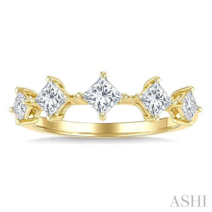 3/4 Ctw Princess Cut Diamond Half Eternity 5-Stone Fashion Band in 14K Yellow Gold