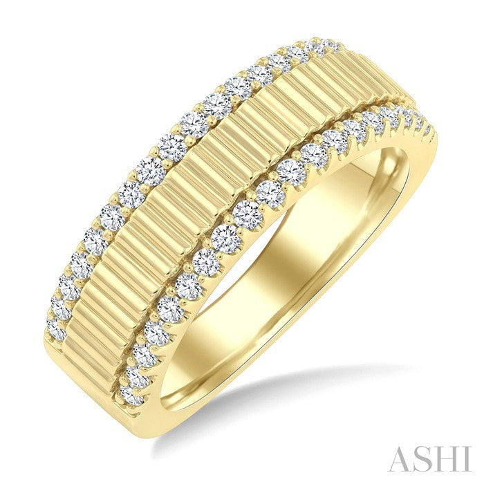 1/2 Ctw Round Cut Diamond Pirouette Fashion Ring in 14K Yellow Gold