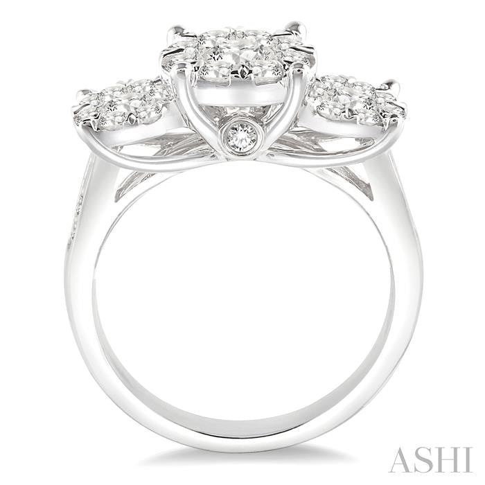 2 Ctw Shine Bright Round Cut Diamond Ring in 14K White Gold