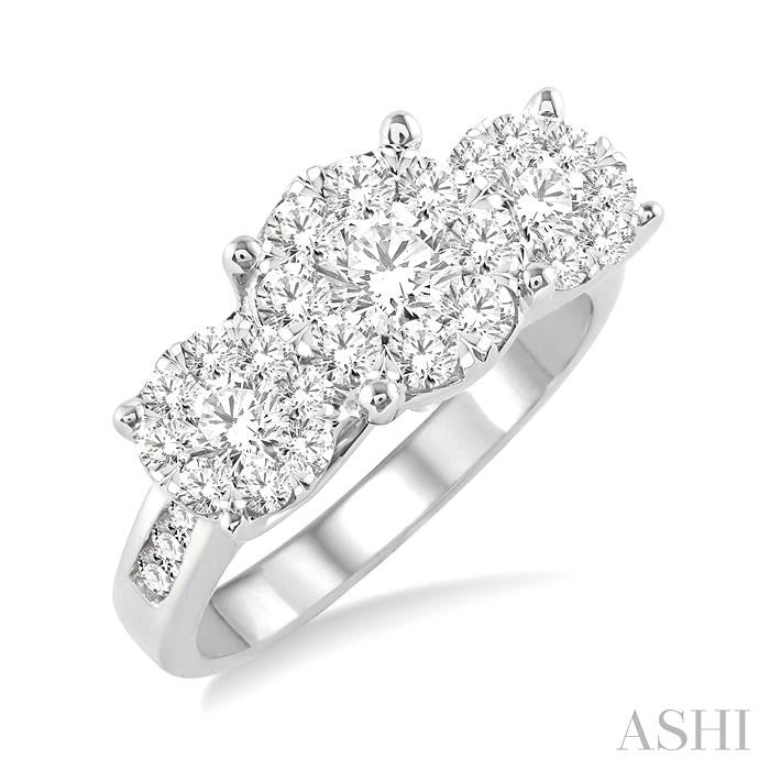 1 1/2 Ctw Shine Bright Round Cut Diamond Ring in 14K White Gold