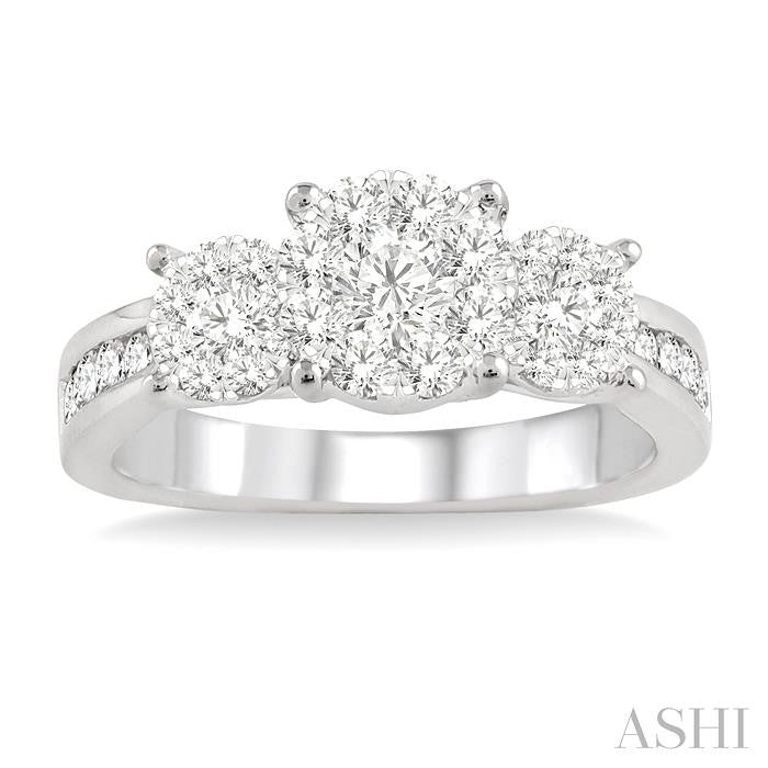 1 Ctw Shine Bright Round Cut Diamond Ring in 14K White Gold