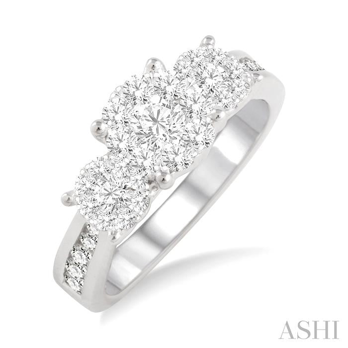 1 Ctw Shine Bright Round Cut Diamond Ring in 14K White Gold