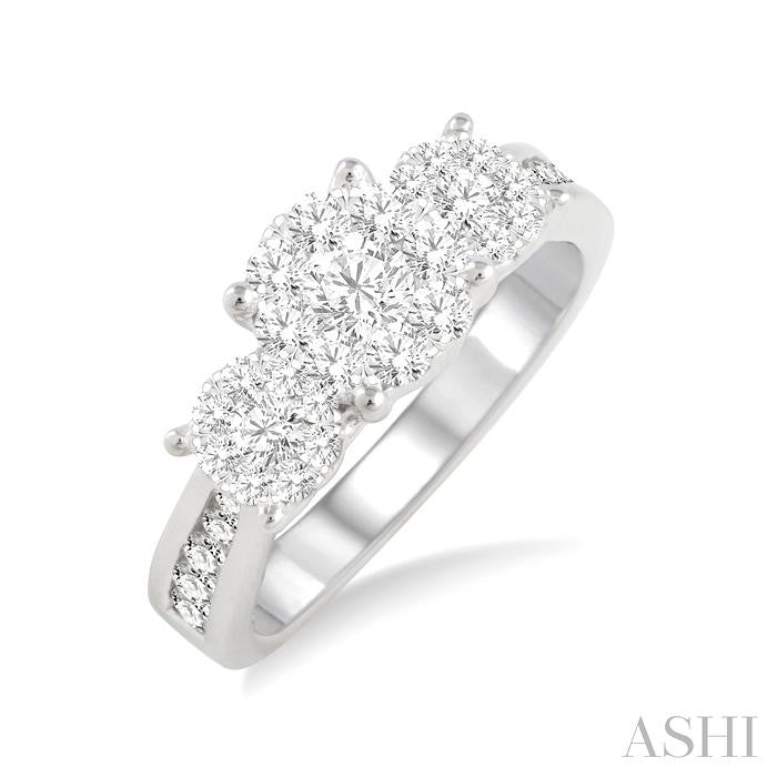 1/2 Ctw Shine Bright Round Cut Diamond Ring in 14K White Gold