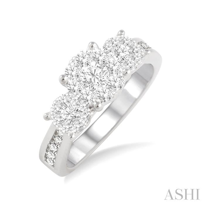 1/2 Ctw Shine Bright Round Cut Diamond Ring in 14K White Gold