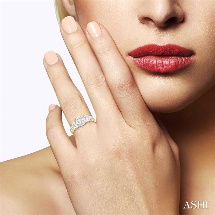 1/2 Ctw Shine Bright Round Cut Diamond Ring in 14K Yellow and White Gold