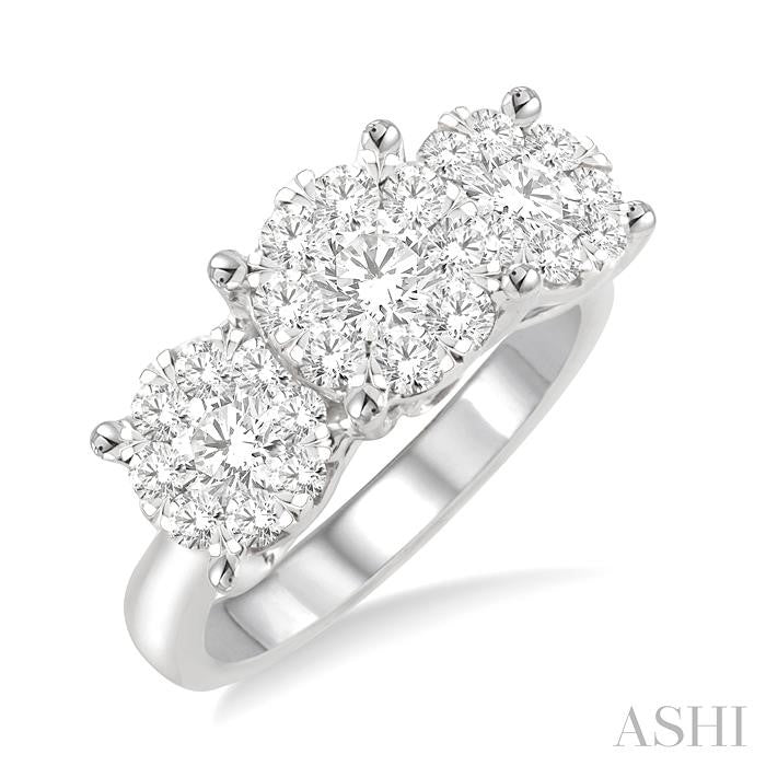 1 1/2 Ctw Shine Bright Round Cut Diamond Ring in 14K White Gold
