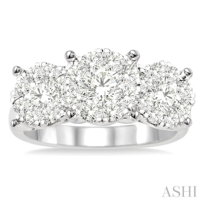 1 1/2 Ctw Shine Bright Round Cut Diamond Ring in 14K White Gold