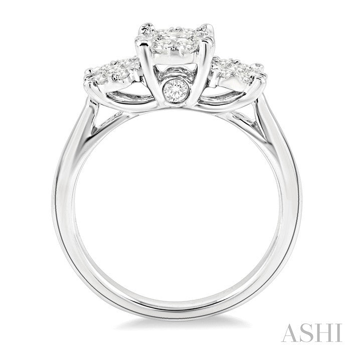 1/2 Ctw Shine Bright Round Cut Diamond Ring in 14K White Gold