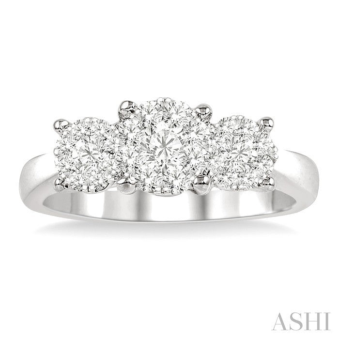 1/2 Ctw Shine Bright Round Cut Diamond Ring in 14K White Gold