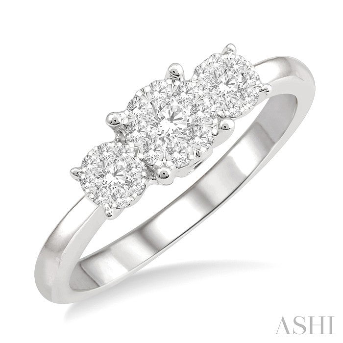 1/3 Ctw Shine Bright Round Cut Diamond Ring in 14K White Gold
