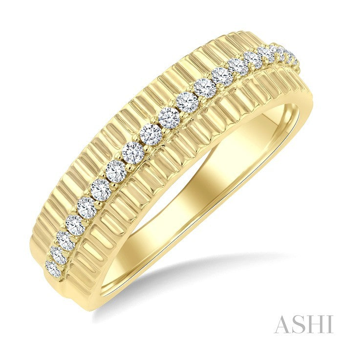 1/4 Ctw Round Cut Diamond Pirouette Fashion Ring in 10K Yellow Gold