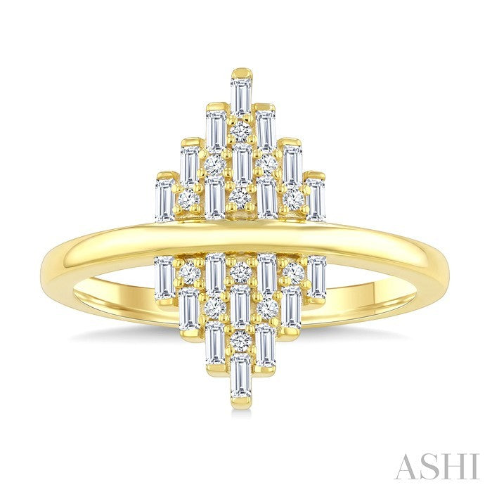 1/2 Ctw Fusion Baguette and Round Cut Diamond Fashion Ring in 14K Yellow Gold