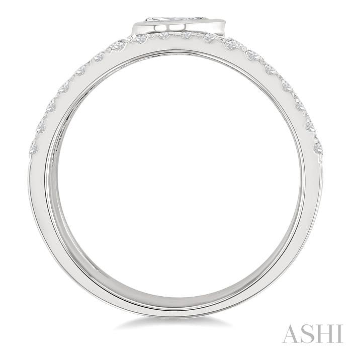 3/4 Ctw Split Twin Row Bezel Set Pear and Round Cut Diamond Fashion Ring in 14K White Gold