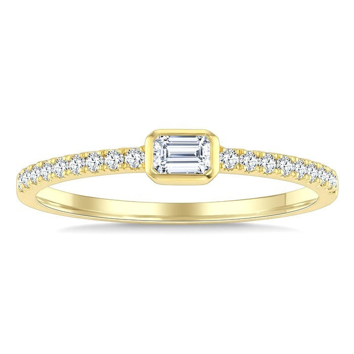1/3 Ctw Bezel Set Emerald and Round Cut Diamond Luna Bezel Fashion Ring in 14K Yellow Gold