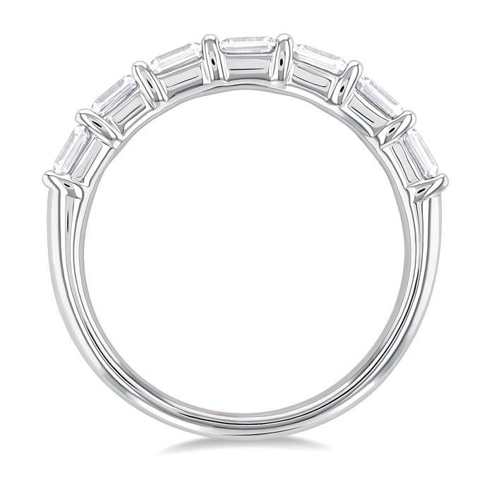 Elegance Diamond Jewelry in Metal