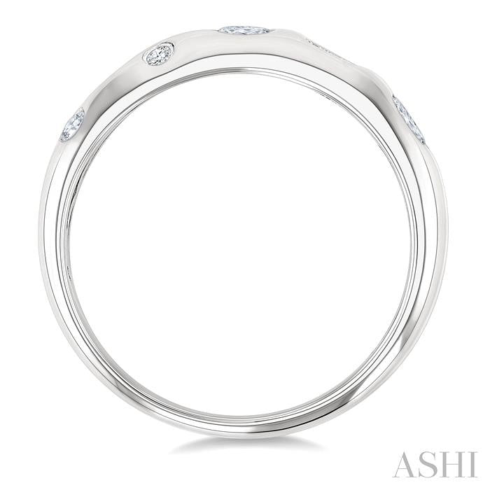 1/3 Ctw Bezel Set Mixed Cut Diamond Mosaic Fashion Band in 14K White Gold