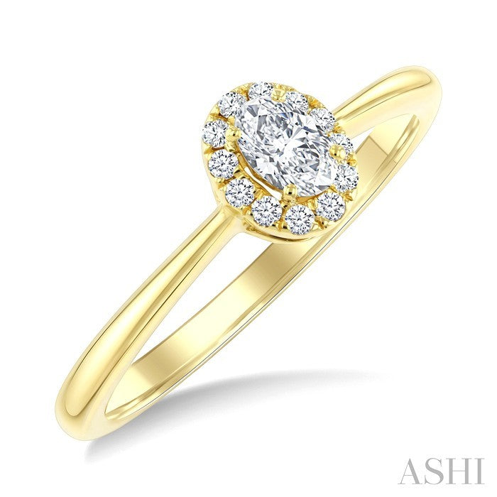 1/4 Ctw Oval and Round Cut Diamond Fashion Ring in 14K Yellow Gold
