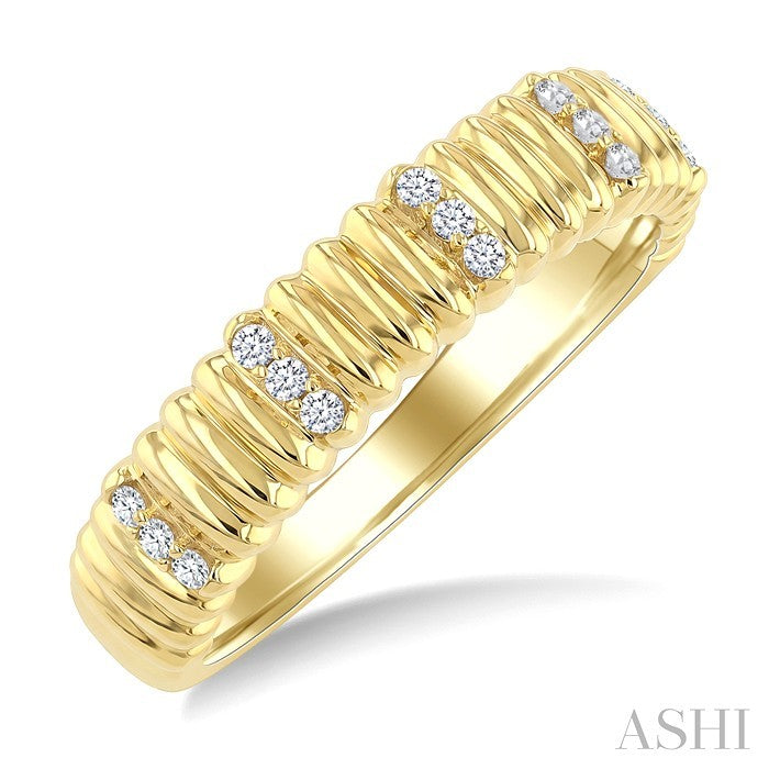1/10 Ctw Round Cut Diamond Pirouette Fashion Band in 10K Yellow Gold