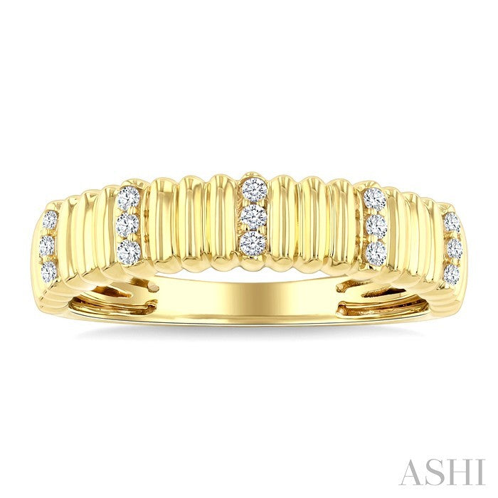 1/10 Ctw Round Cut Diamond Pirouette Fashion Band in 10K Yellow Gold