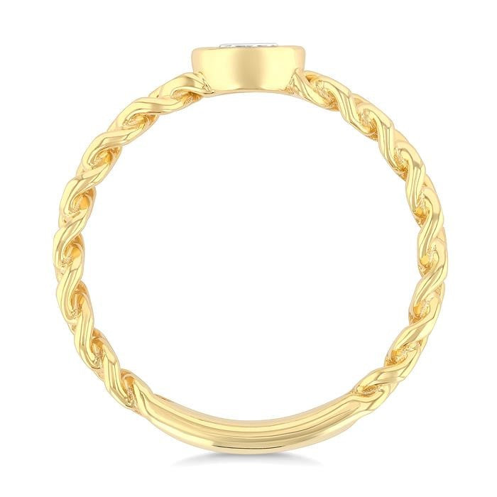 1/5 Ctw Bezel Set Oval Cut Diamond Curb Link Fashion Ring in 14K Yellow Gold