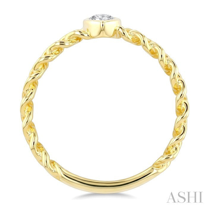 1/5 Ctw Bezel Set Pear Cut Diamond Curb Link Fashion Ring in 14K Yellow Gold