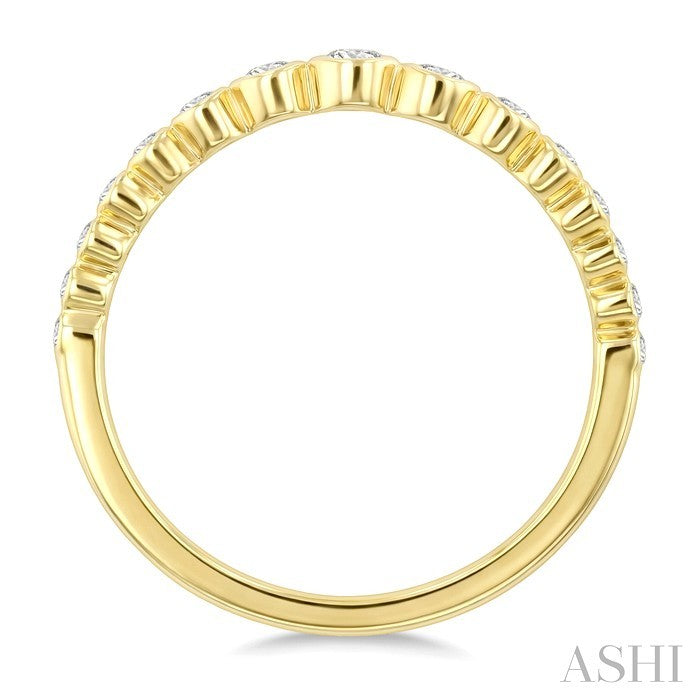 1/3 Ctw Bezel Set Round Cut Diamond Wave Fashion Ring in 14K Yellow Gold