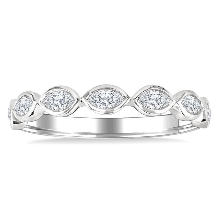Elegance Diamond Jewelry in White Gold
