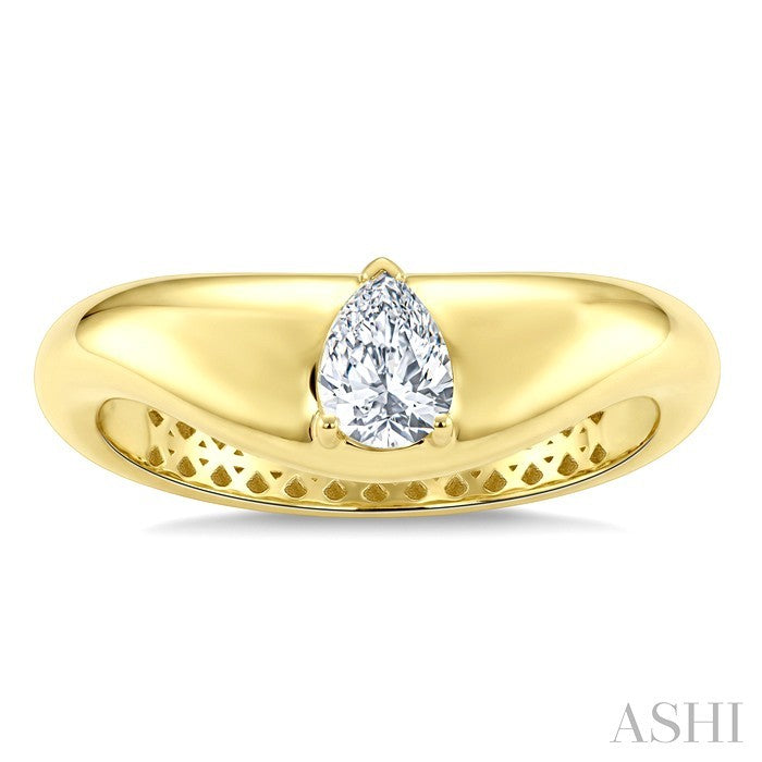1/3 Ctw Pear Cut Diamond Curved Solitaire Ring in 14K Yellow Gold
