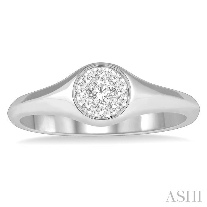 1/4 Ctw Round Shape Shine Bright Diamond Ring in 14K White Gold
