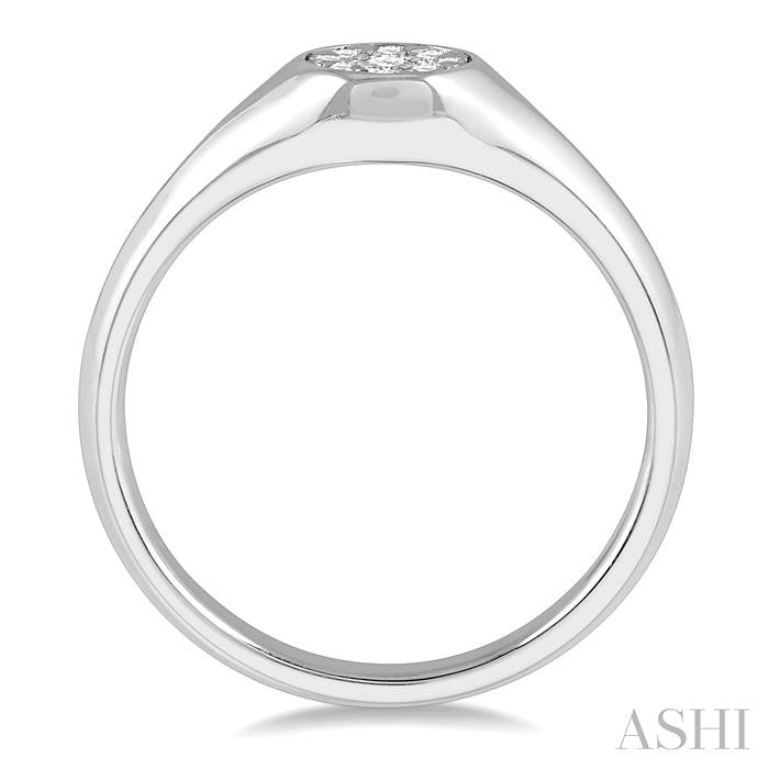 1/4 Ctw Round Shape Shine Bright Diamond Ring in 14K White Gold