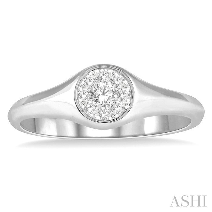 1/4 Ctw Round Shape Shine Bright Diamond Ring in 14K White Gold