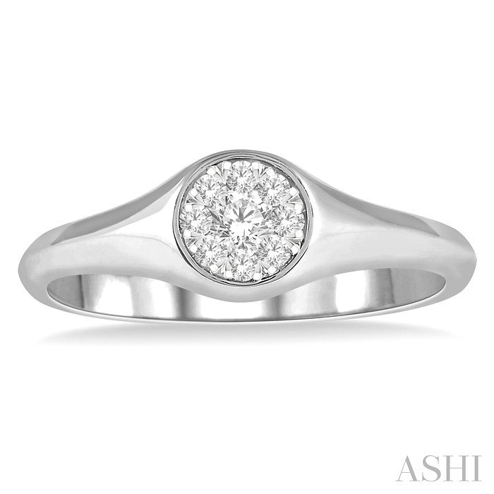 1/6 Ctw Round Shape Shine Bright Diamond Ring in 14K White Gold