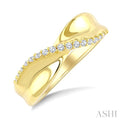 1/5 Ctw Round Cut Diamond Twisted lattice Fashion Band in 10K Yellow Gold