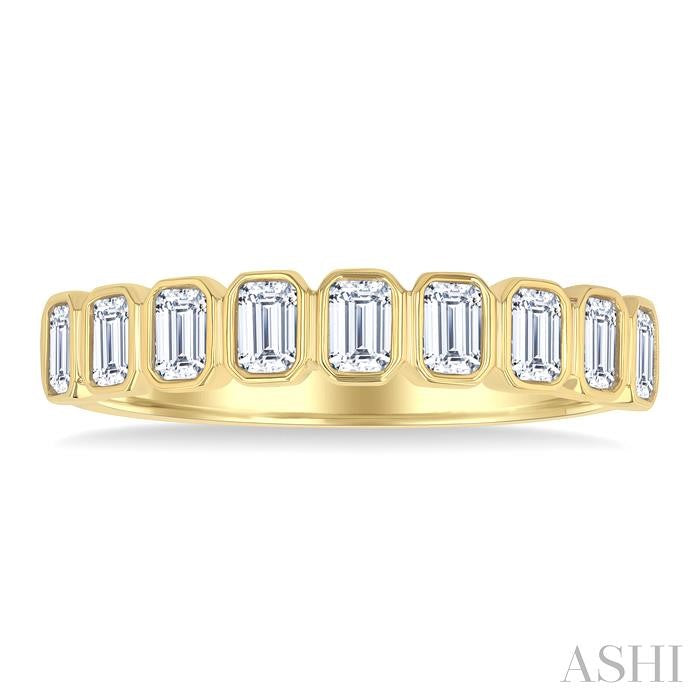 Timeless Diamond Jewelry in Metal
