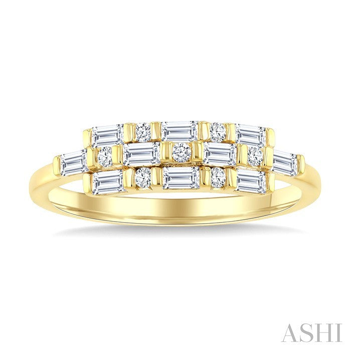 1/3 Ctw Fusion Baguette and Round Cut Diamond Fashion Ring in 14K Yellow Gold