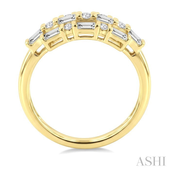 1/3 Ctw Fusion Baguette and Round Cut Diamond Fashion Ring in 14K Yellow Gold