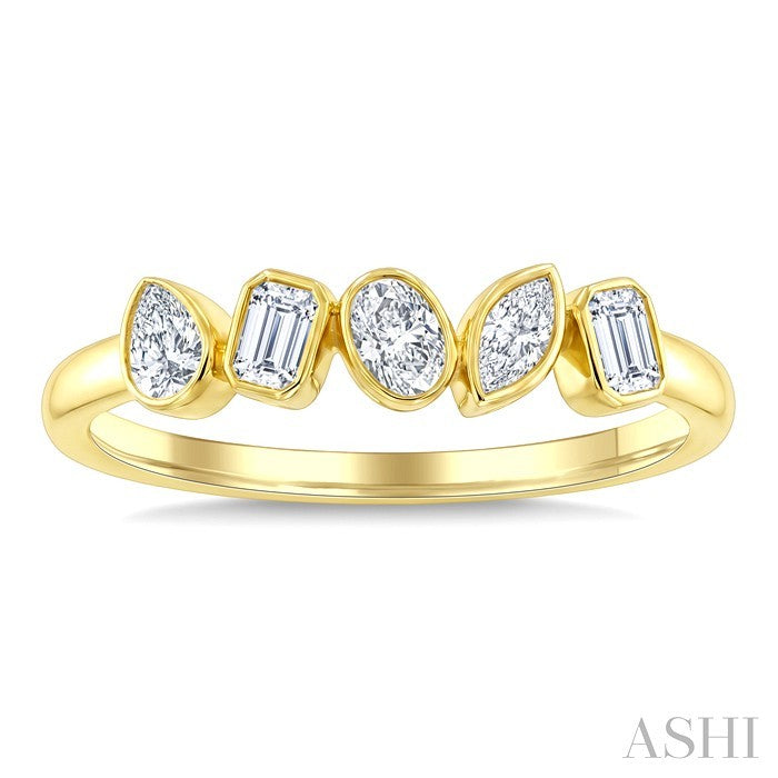 3/8 Ctw Bezel Set Mixed Cut Diamond Bar Ring in 14K Yellow Gold