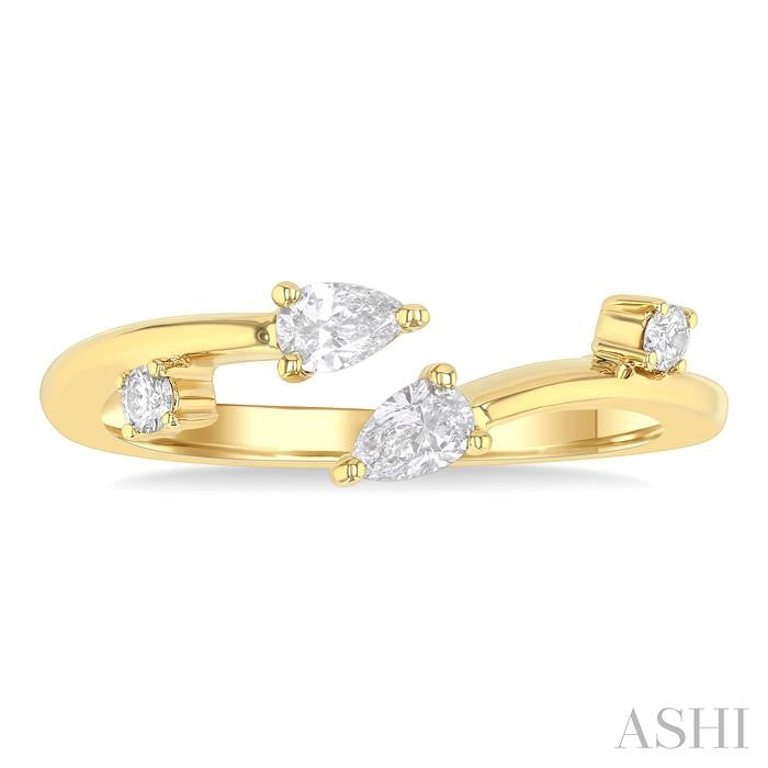 Serenity Diamond Ring in Metal