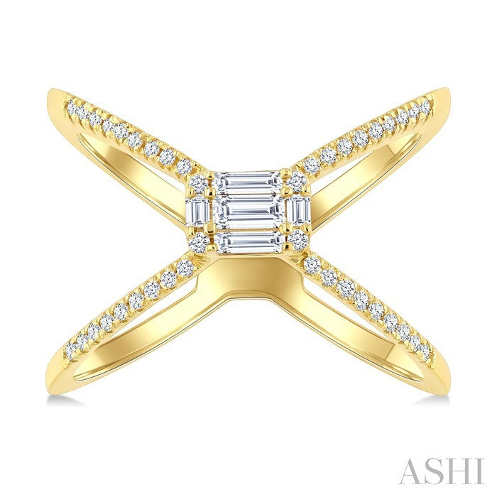 1/3 Ctw Fusion Baguette and Round Cut Diamond Fashion Ring in 14K Yellow Gold