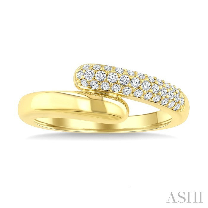 1/4 Ctw Round Cut Diamond Aeris Gold Fashion Ring in 14K Yellow Gold